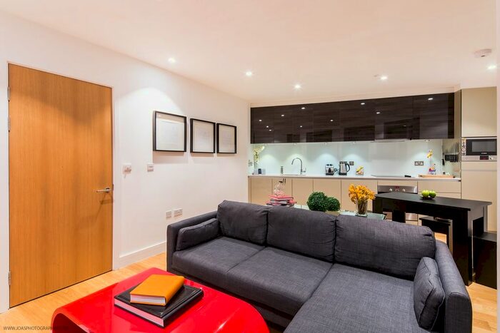 1 Bedroom Flat To Rent In Vermilion Building, E16
