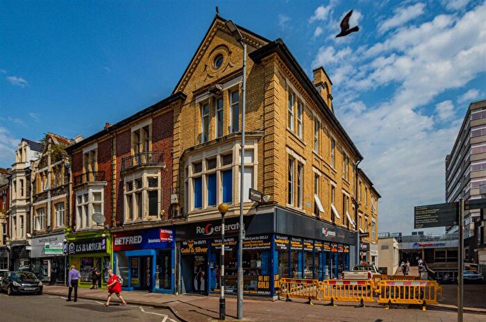 1 Bedroom Flat To Rent In Commercial Street, Newport, NP20