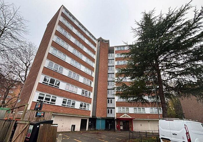 2 Bedroom Flat For Sale In Stoford Close, Wimbledon, London, SW19