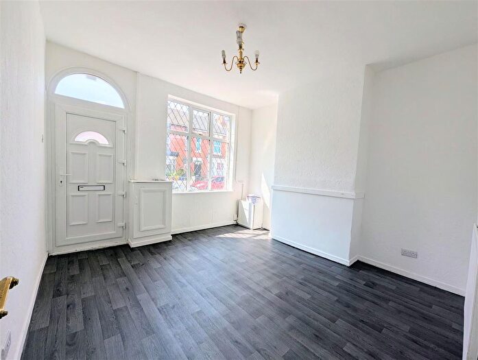 3 Bedroom Terraced House To Rent In Lloyd Street, Wolverhampton, WV6