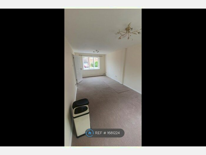 3 Bedroom Semi-Detached House To Rent In Sir Williams Close, Aylsham, Norwich, NR11