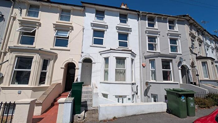 1 Bedroom Flat To Rent In Dover Road, Folkestone, Kent, CT20