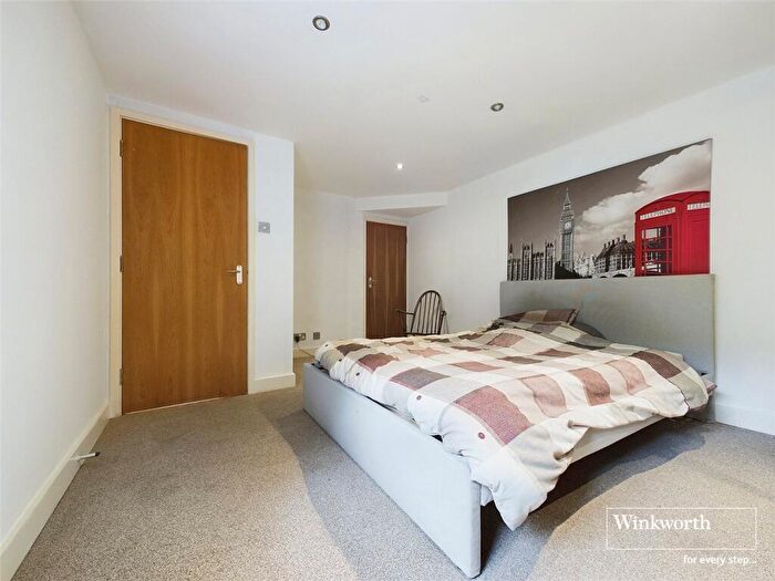 1 Bedroom Apartment For Sale In Thomsons Yard, Southampton Street, Reading, Berkshire, RG1