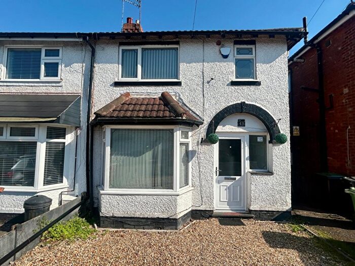 3 Bedroom Semi-Detached House To Rent In Kineton Road, Rubery, Rednal, Birmingham, B45