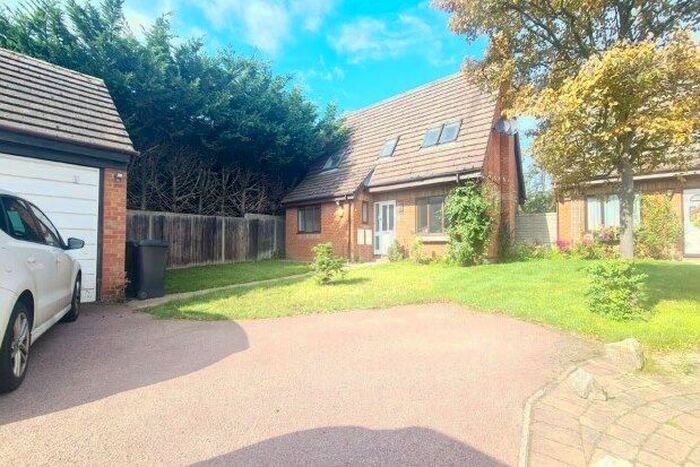 4 Bedroom Property To Rent In Mount Pleasant Lane, St. Albans, AL2