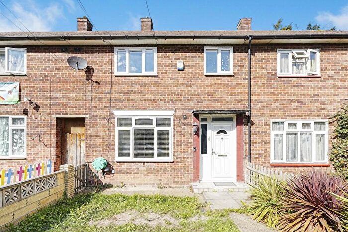 3 Bedroom Terraced House To Rent In Anstridge Road London, SE9