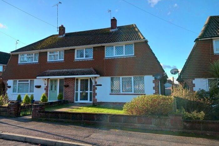 3 Bedroom Property To Rent In Milbeck Close, Waterlooville, PO8