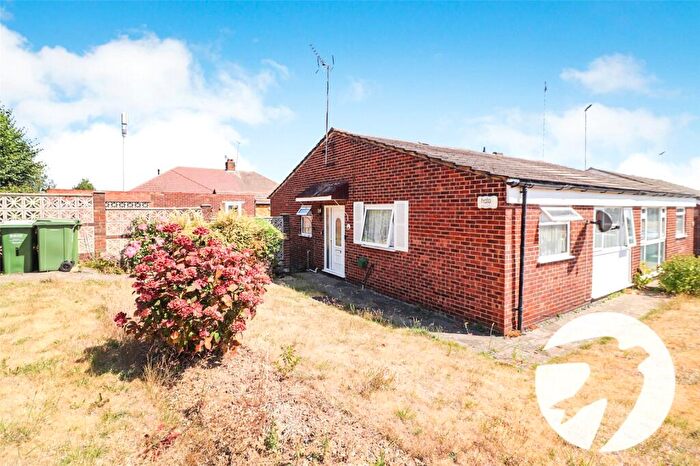 2 Bedroom Bungalow For Sale In Park Crescent Road, Erith, DA8