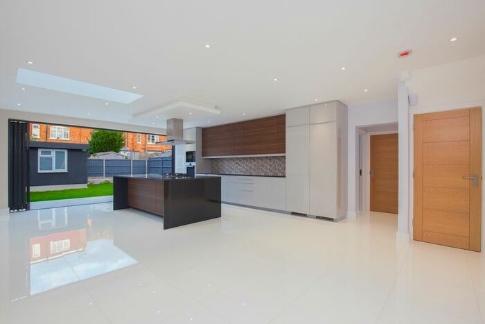 4 Bedroom Semi-Detached House To Rent In Burnley Road, Dollis Hill, NW10