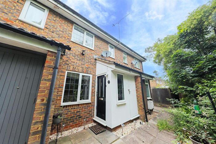 1 Bedroom Property For Sale In Wheelers Drive, Ruislip, HA4