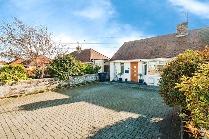 3 Bedroom Bungalow For Sale In West Way, Lancing, BN15