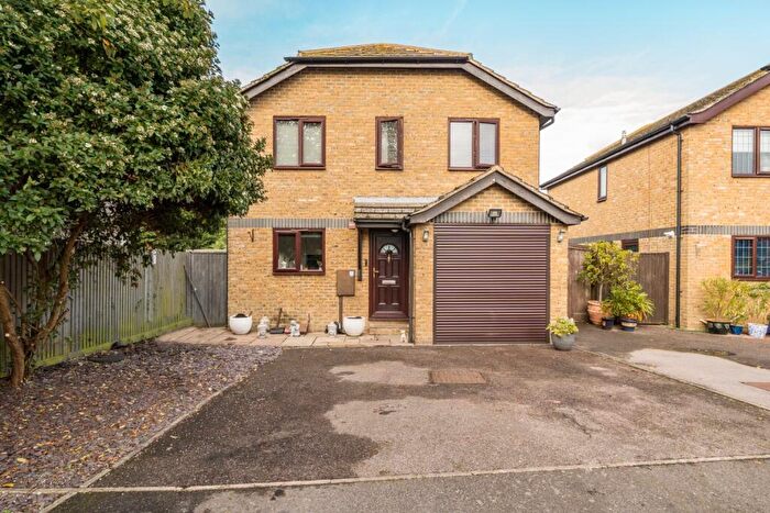 4 Bedroom Detached House For Sale In Sandwich, Kent, CT13
