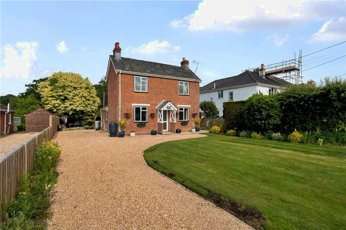 3 Bedroom Detached House For Sale In Pollards Moor Road, Copythorne, Southampton, Hampshire, SO40