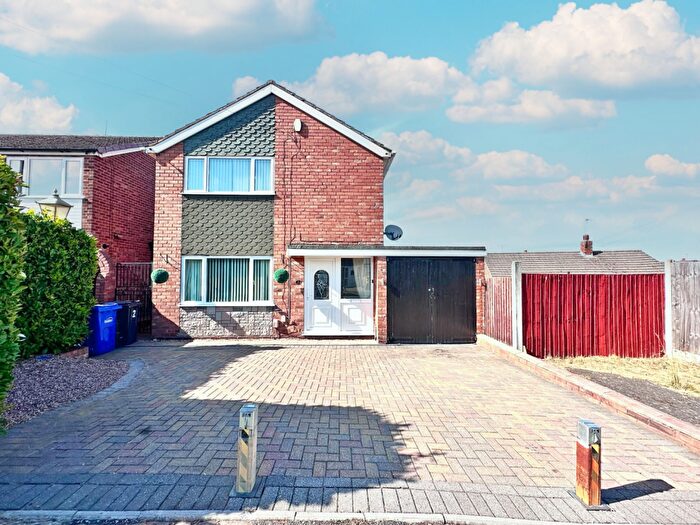 3 Bedroom Detached House For Sale In Lea Green Avenue, Foxyards, Tipton, DY4