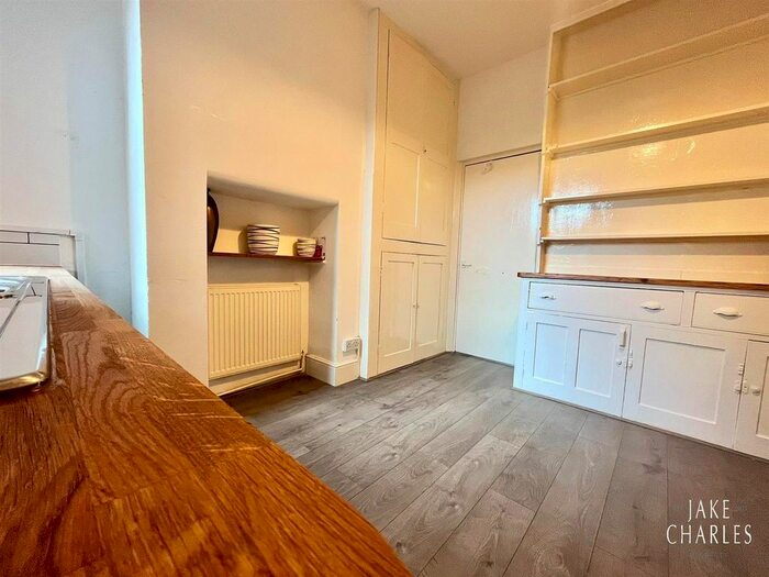 1 Bedroom Flat To Rent In Windsor Road, London, N13