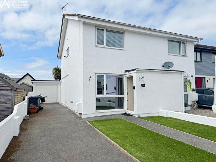 2 Bedroom Semi-Detached House For Sale In Stanley Avenue, Valley, Isle Of Anglesey, LL65