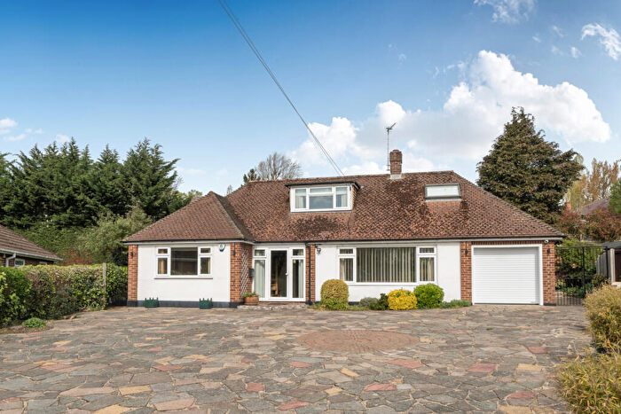 3 Bedroom Bungalow For Sale In Larkswood Rise, Pinner, HA5