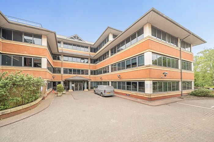 2 Bedroom Flat For Sale In Homestead Road, Rickmansworth, WD3