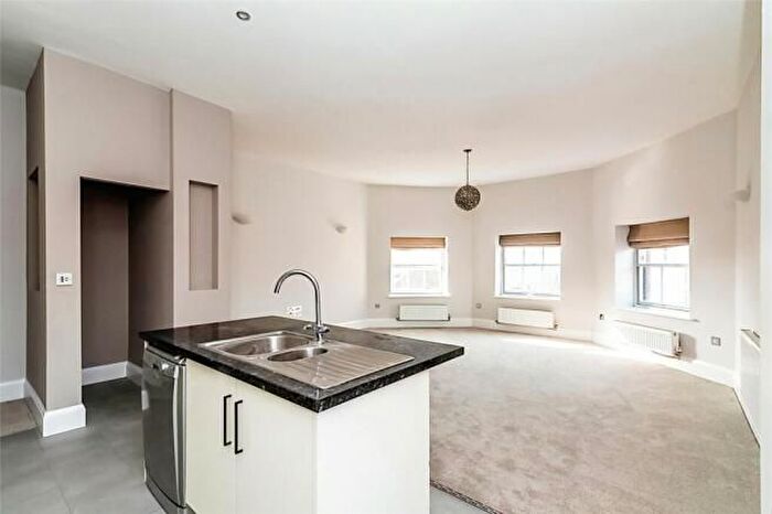 3 Bedroom Flat To Rent In St. John Street, Lichfield, WS13