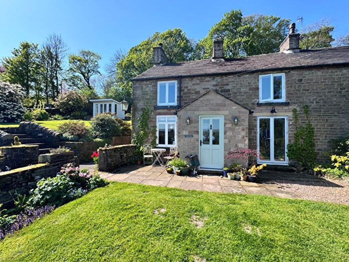3 Bedroom Semi-Detached House For Sale In Whaley Bridge, High Peak, SK23