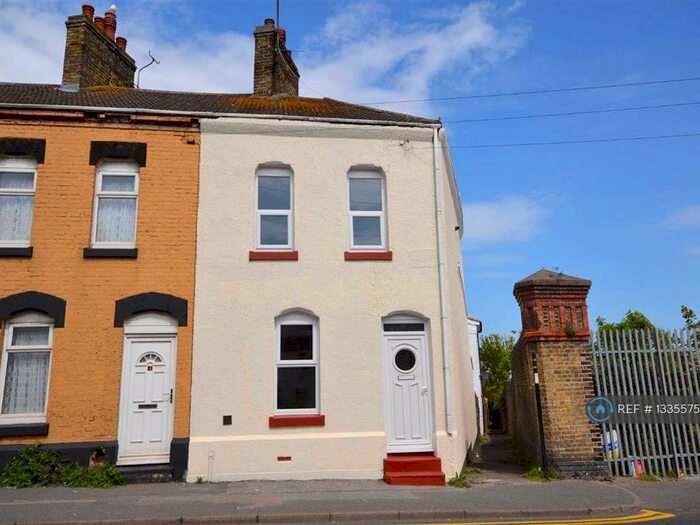 3 Bedroom End Of Terrace House To Rent In Boundary Road, Ramsgate, CT11