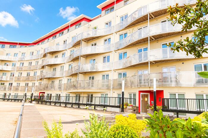 2 Bedroom Apartment To Rent In Hannover Quay, The Crescent Hannover Quay, BS1