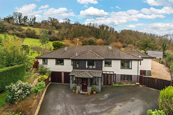 5 Bedroom Detached House For Sale In Doddiscombsleigh, Exeter, EX6