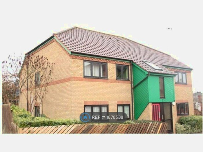2 Bedroom Flat To Rent In Mulberry Close, Luton, LU1