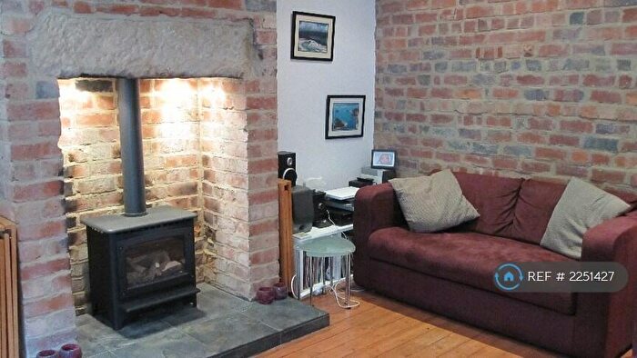 2 Bedroom Terraced House To Rent In Glebe Ave, Leeds, LS5