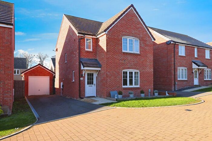 3 Bedroom Detached House For Sale In Longden Close, Andover, SP11