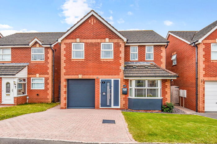 4 Bedroom Detached House For Sale In Siskin Chase, Cullompton, EX15