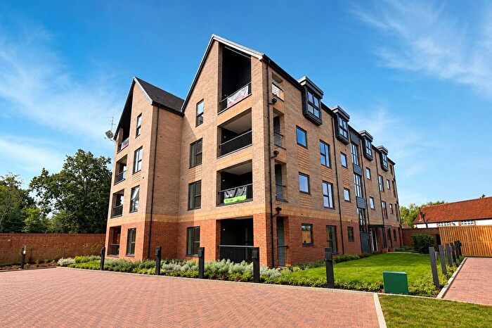 2 Bedroom Flat For Sale In Stapleton Close, Maple Croft, Egham, Surrey, TW20