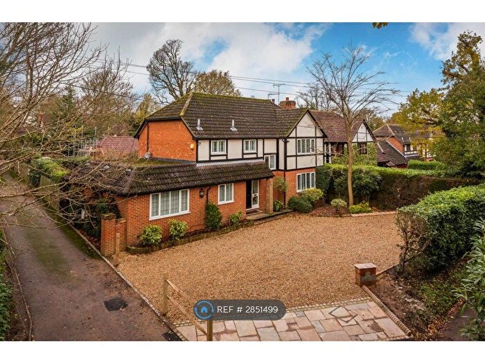 4 Bedroom Detached House To Rent In Harriotts Lane, Ashtead, KT21