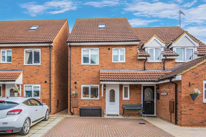 3 Bedroom Semi Detached House To Rent In High Street, Burton Latimer, NN15