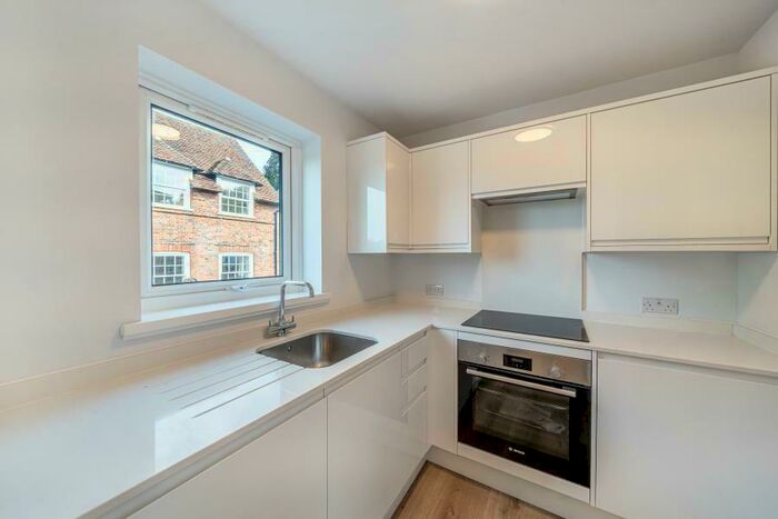 1 Bedroom Apartment To Rent In Quarry Street, Guildford, GU1