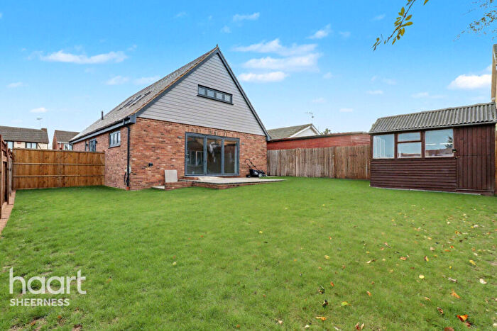 3 Bedroom Detached House For Sale In Barton Hill Drive, Minster, ME12
