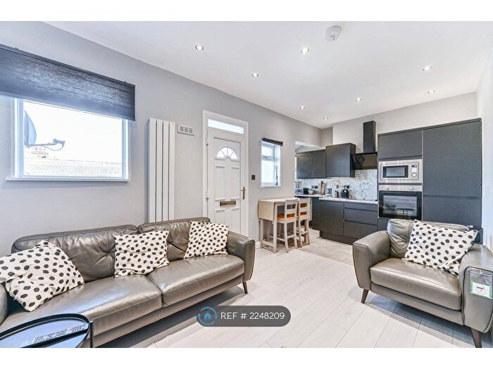 1 Bedroom Flat To Rent In London Road, Croydon, CR0