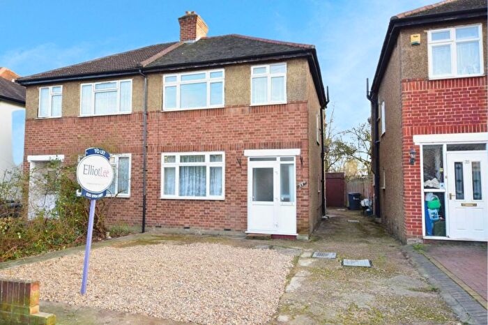 3 Bedroom Property To Rent In Islip Manor Road, Northolt, UB5