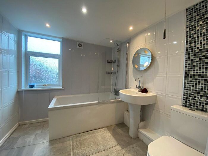 2 Bedroom Terraced House For Sale In Arthur Street, Hull, HU3