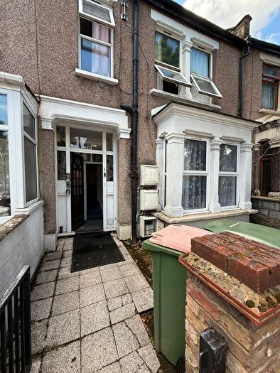 2 Bedroom Flat To Rent In Henderson, London, E7