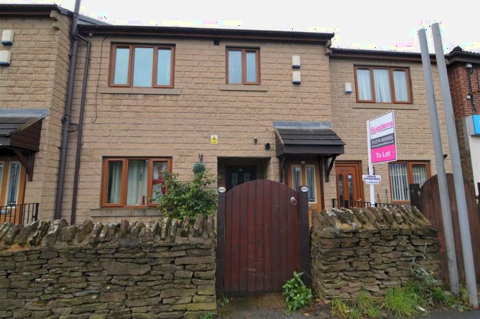 2 Bedroom Apartment To Rent In Cleckheaton Road, Oakenshaw, Bradford, BD12