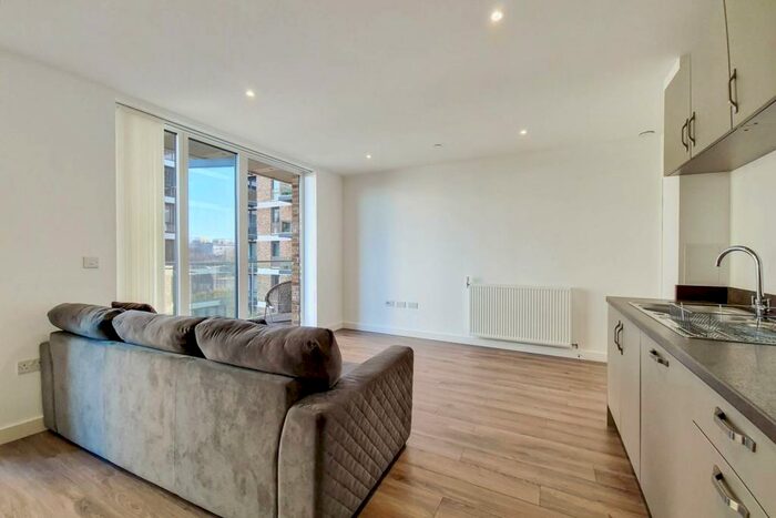 1 Bedroom Flat To Rent In Victory Parade, Woolwich, London, SE18