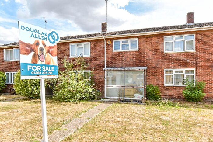 3 Bedroom Terraced House For Sale In Victoria Road, Laindon, Basildon, Essex, SS15