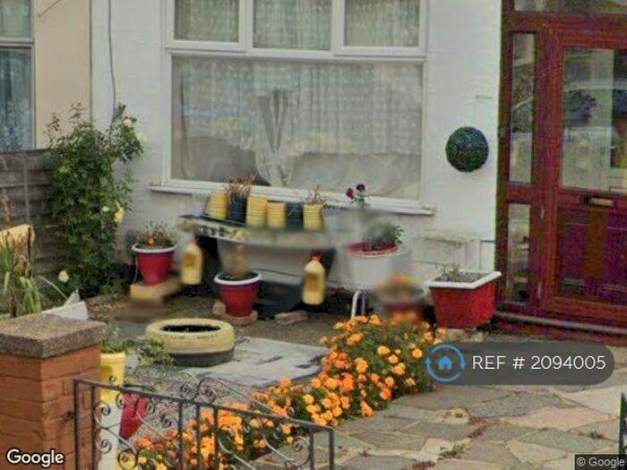 3 Bedroom End Of Terrace House To Rent In Medcalf Road, Enfield, EN3