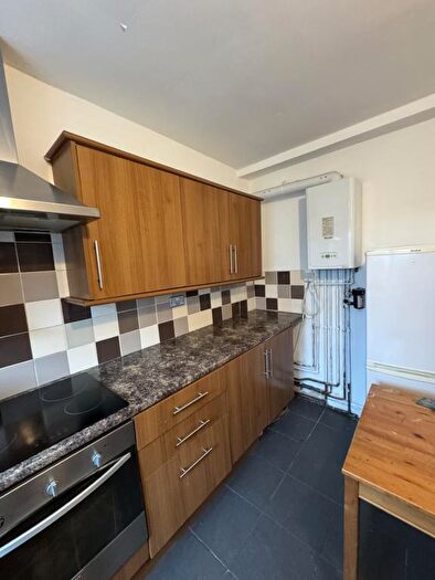 2 Bedroom Flat To Rent In Ampthill Road, Southampton, SO15