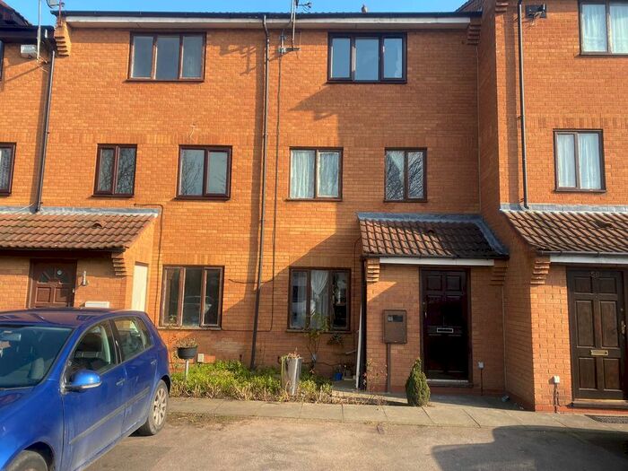 4 Bedroom Town House To Rent In Keppel Street, Coventry, CV1