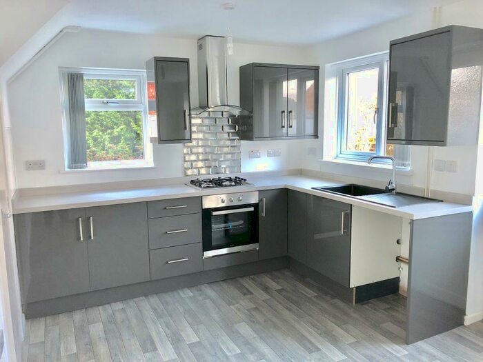 3 Bedroom Semi-Detached House To Rent In Ramsbury Road, Leicester, LE2