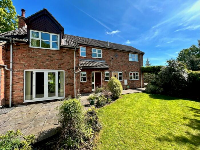 5 Bedroom Detached House To Rent In Brough Road, South Cave, Brough, East Riding Of Yorkshire, HU15
