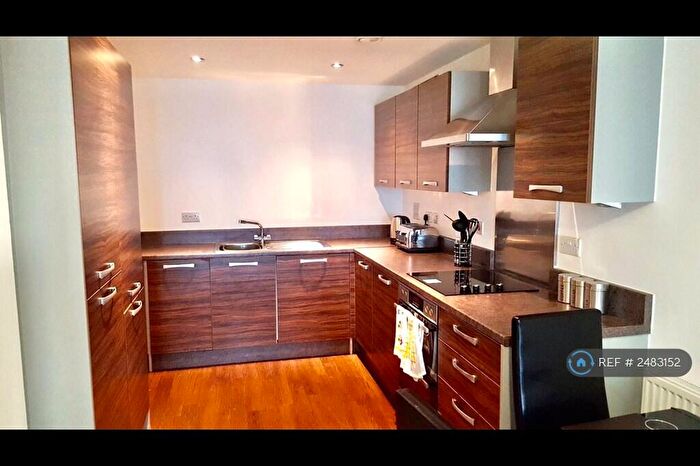 2 Bedroom Flat To Rent In Iconia House, Bromley, BR2