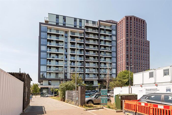 2 Bedroom Apartment For Sale In Station Approach, Walthamstow, E17